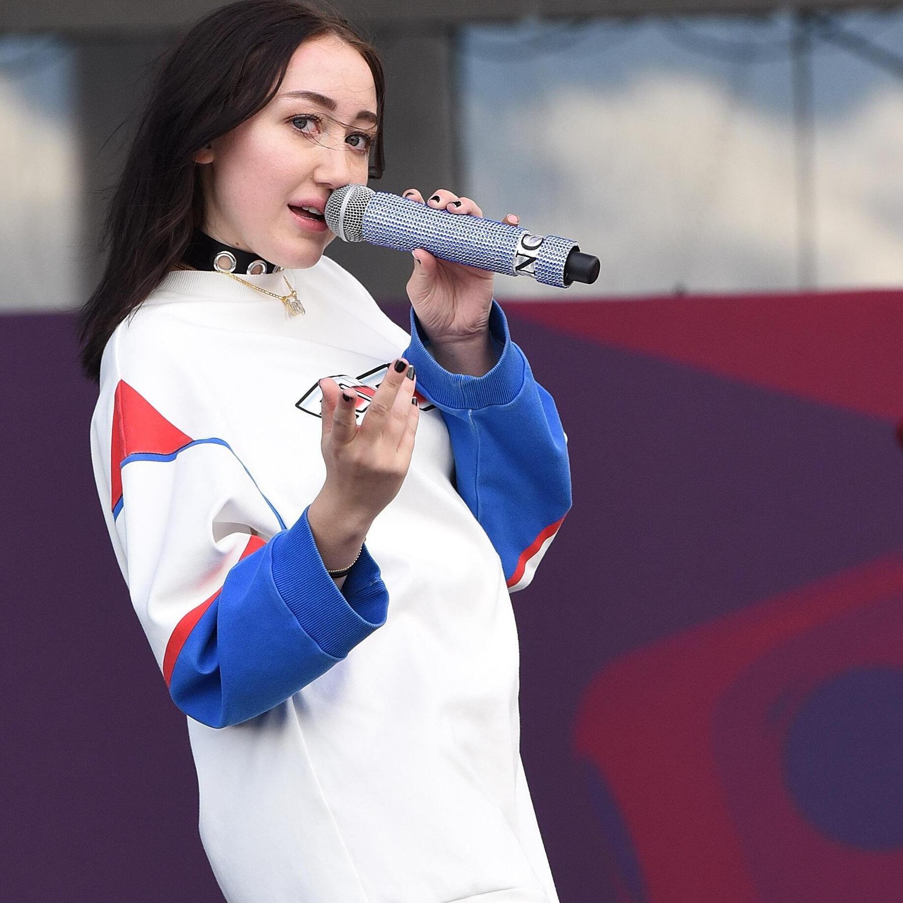 Background image for Noah Cyrus